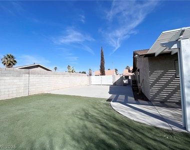 6705 Atwood Avenue - Photo Thumbnail 16