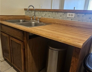 1361 E University Avenue - Photo Thumbnail 6