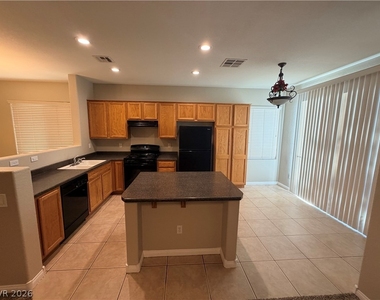6535 Goldfield Street - Photo Thumbnail 6