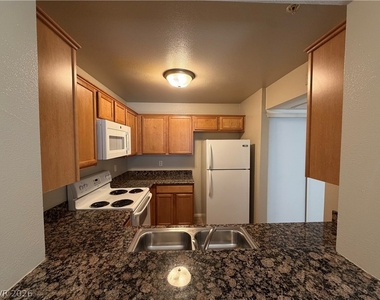 2130 Sealion Drive - Photo Thumbnail 8