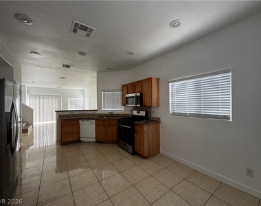 3532 Enchanted Mesa Court - Photo Thumbnail 10