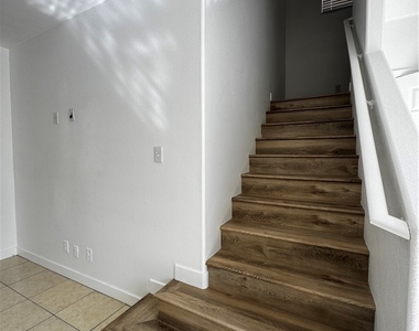 3532 Enchanted Mesa Court - Photo Thumbnail 7