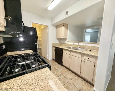 7885 W Flamingo Road - Photo Thumbnail 7