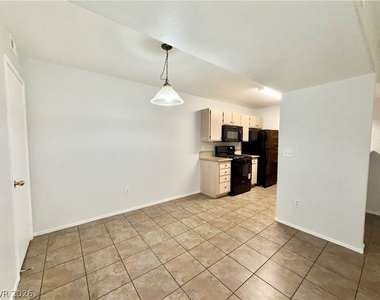 7885 W Flamingo Road - Photo Thumbnail 5