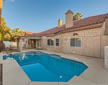 7624 Desert Largo Avenue - Photo Thumbnail 1