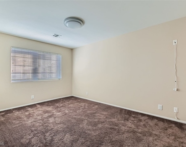 7624 Desert Largo Avenue - Photo Thumbnail 17