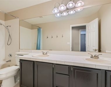 7624 Desert Largo Avenue - Photo Thumbnail 16