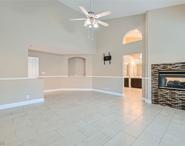 7624 Desert Largo Avenue - Photo Thumbnail 13