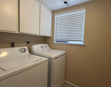 6368 Spring Meadow Drive - Photo Thumbnail 10