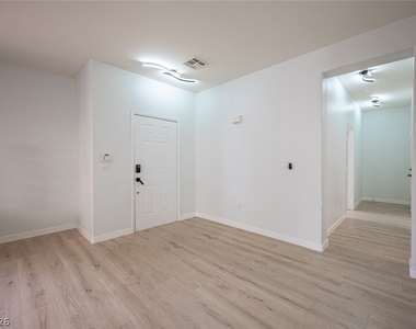 800 Peachy Canyon Circle - Photo Thumbnail 17