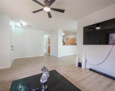 800 Peachy Canyon Circle - Photo Thumbnail 16