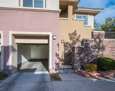 800 Peachy Canyon Circle - Photo Thumbnail 5