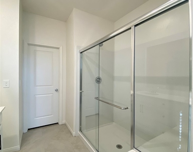 4231 Scarlet Cob Avenue - Photo Thumbnail 29