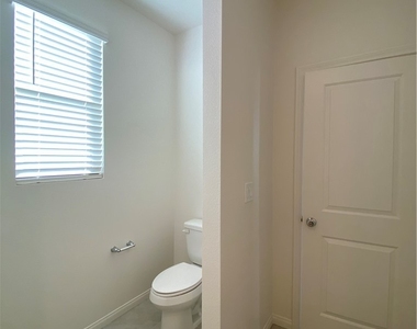 4231 Scarlet Cob Avenue - Photo Thumbnail 30