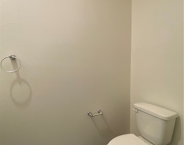 4231 Scarlet Cob Avenue - Photo Thumbnail 21