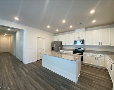 4231 Scarlet Cob Avenue - Photo Thumbnail 5