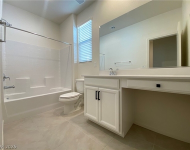 4231 Scarlet Cob Avenue - Photo Thumbnail 16