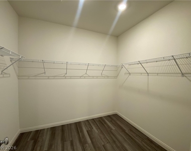 4231 Scarlet Cob Avenue - Photo Thumbnail 33
