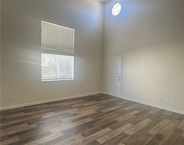 7428 Jockey Avenue - Photo Thumbnail 4
