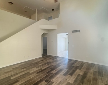 7428 Jockey Avenue - Photo Thumbnail 2