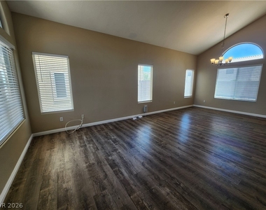 7748 Cascade Bluffs Court - Photo Thumbnail 6
