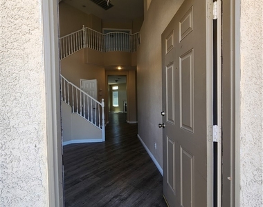 7748 Cascade Bluffs Court - Photo Thumbnail 3
