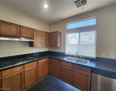 7748 Cascade Bluffs Court - Photo Thumbnail 12
