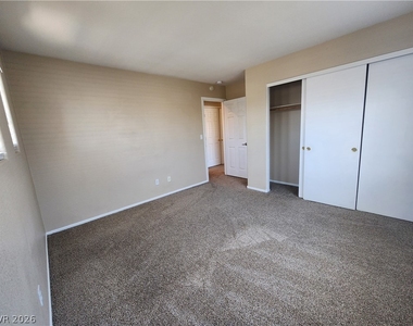 7748 Cascade Bluffs Court - Photo Thumbnail 35