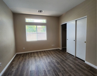 7748 Cascade Bluffs Court - Photo Thumbnail 19