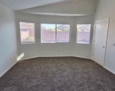 5692 Great Eagle Court - Photo Thumbnail 6