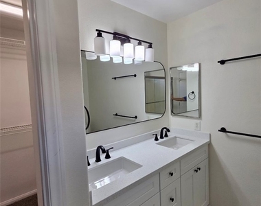5692 Great Eagle Court - Photo Thumbnail 8