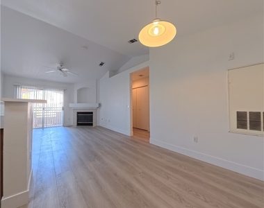 5415 W Harmon Avenue - Photo Thumbnail 13