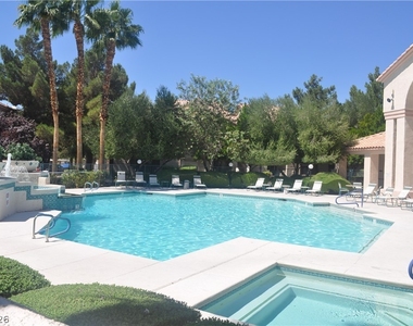 5415 W Harmon Avenue - Photo Thumbnail 1