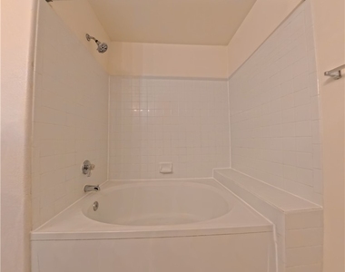 5415 W Harmon Avenue - Photo Thumbnail 18