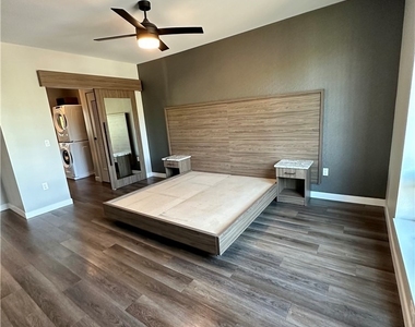 2460 E Serene Avenue - Photo Thumbnail 12