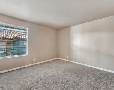 3135 S Mojave Road - Photo Thumbnail 10