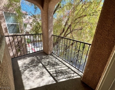 4761 Burgess Park Court - Photo Thumbnail 7