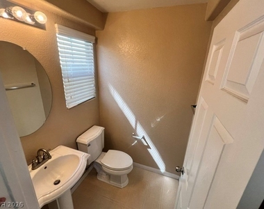 4761 Burgess Park Court - Photo Thumbnail 16