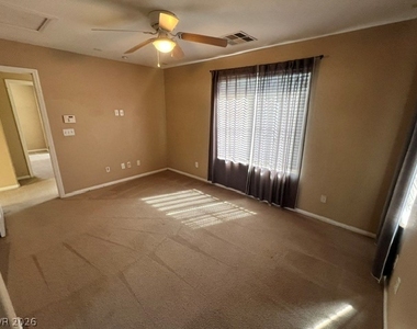 4761 Burgess Park Court - Photo Thumbnail 8