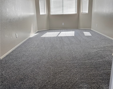 126 Elegante Way - Photo Thumbnail 18