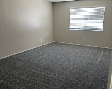 126 Elegante Way - Photo Thumbnail 15