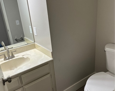 126 Elegante Way - Photo Thumbnail 12