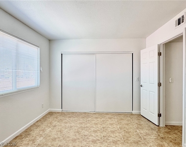 2920 Siki Court - Photo Thumbnail 16