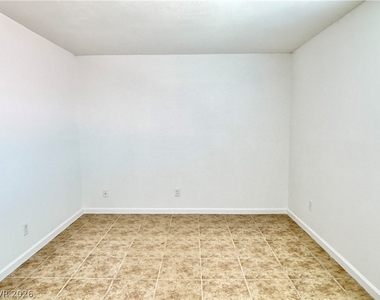 2920 Siki Court - Photo Thumbnail 15