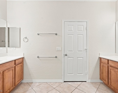 8852 Regatta Bay Place - Photo Thumbnail 44