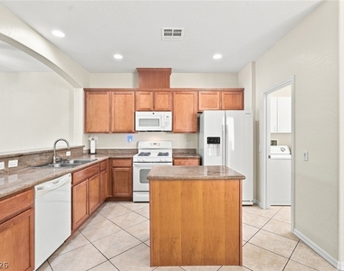 8852 Regatta Bay Place - Photo Thumbnail 28