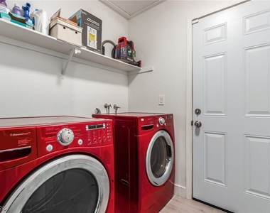 5776 Yerington Avenue - Photo Thumbnail 19