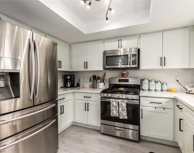 5776 Yerington Avenue - Photo Thumbnail 8