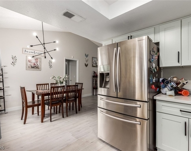 5776 Yerington Avenue - Photo Thumbnail 9