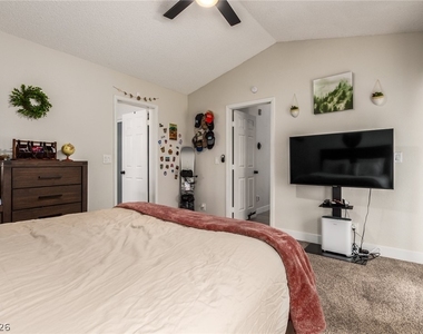 5776 Yerington Avenue - Photo Thumbnail 12